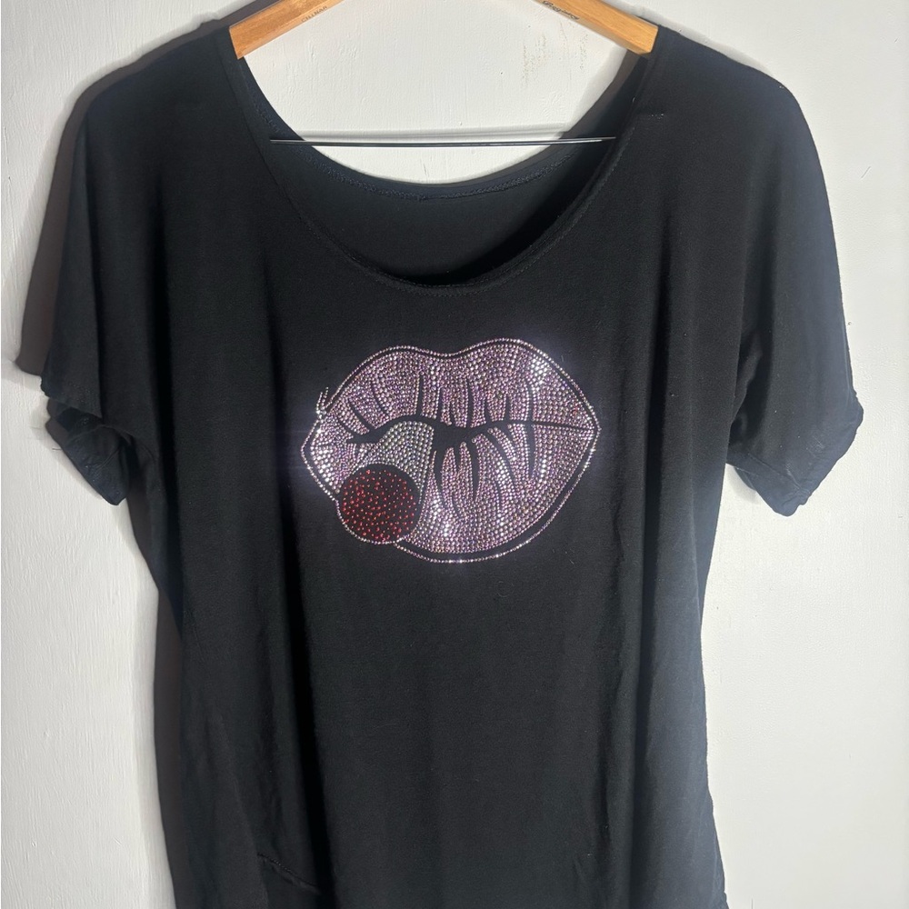Black Graphic Lip Tee